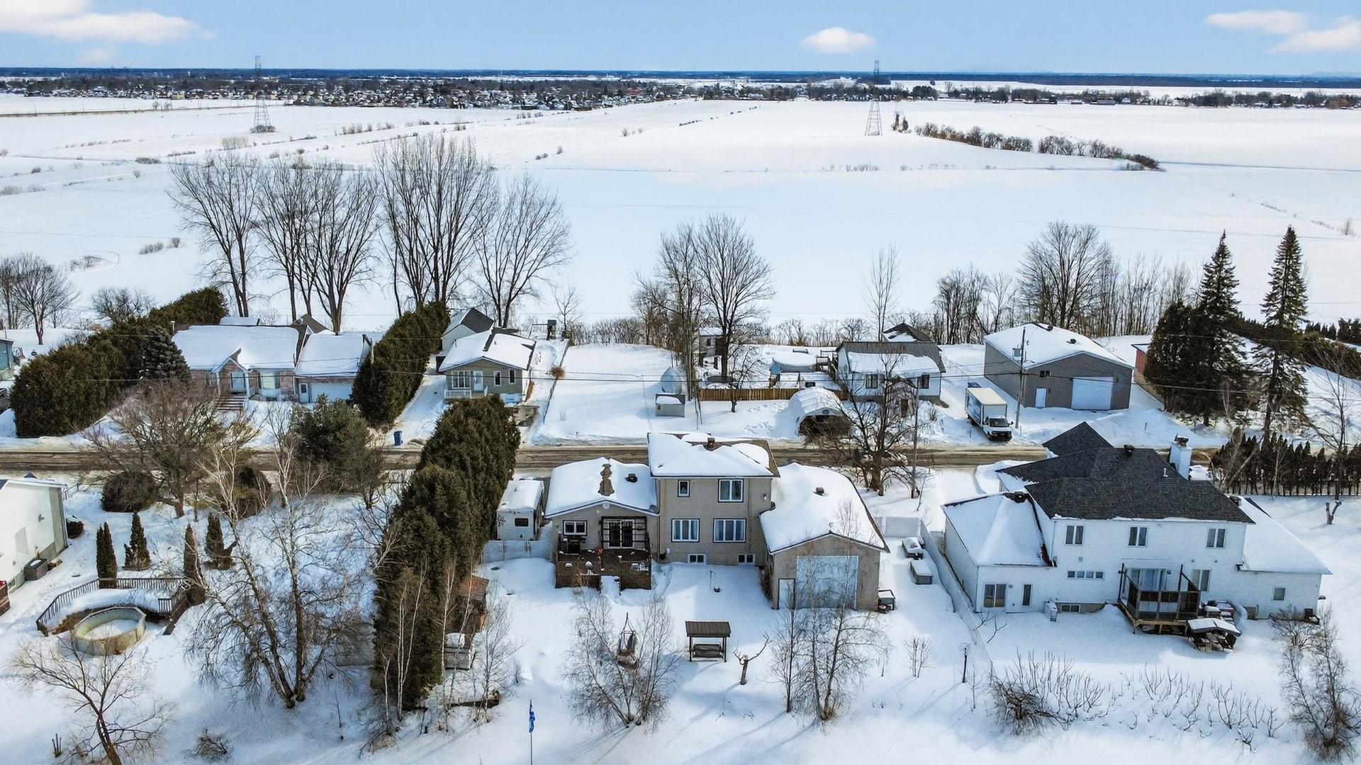 









116


Rue Béram

,
L'Épiphanie,




QC
J5X3J5

