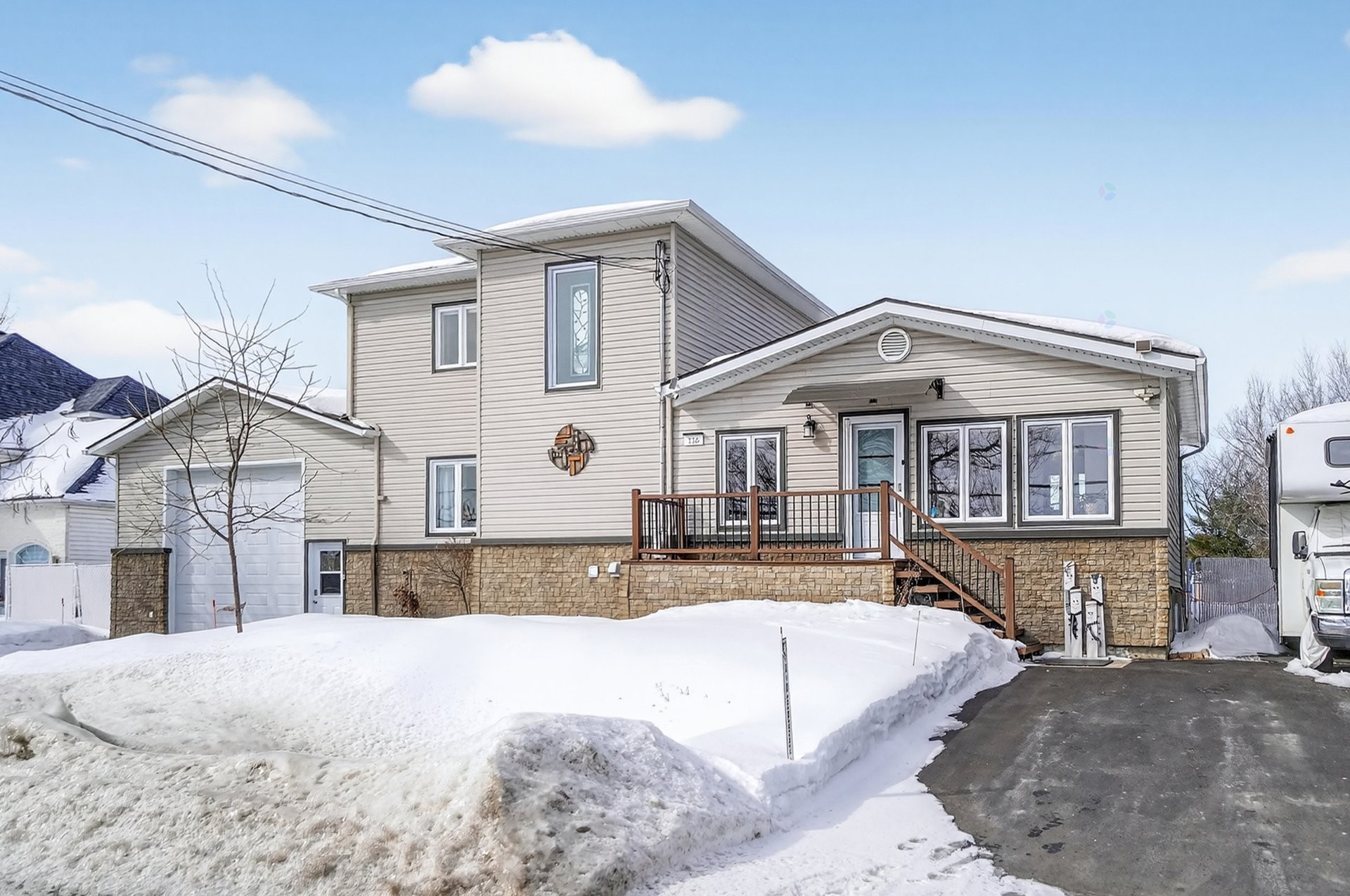 









116


Rue Béram

,
L'Épiphanie,




QC
J5X3J5

