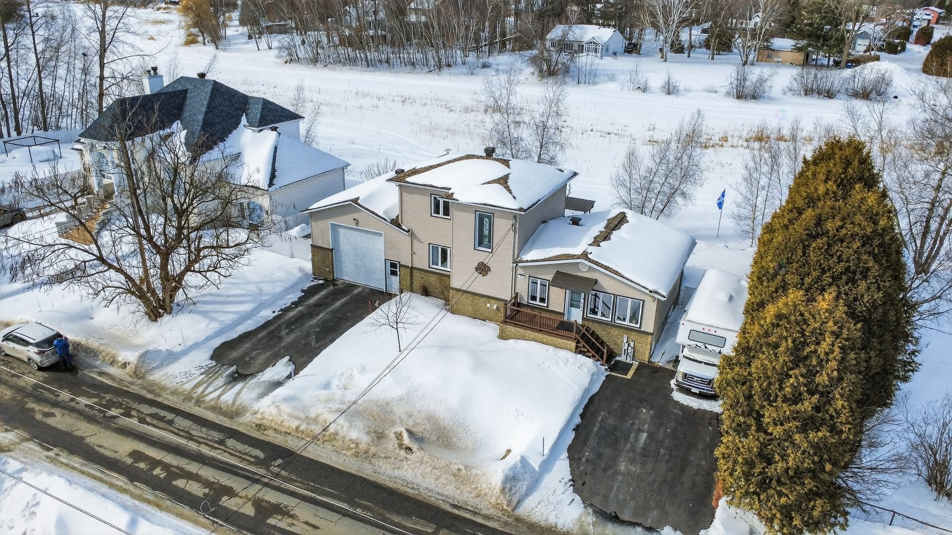 









116


Rue Béram

,
L'Épiphanie,




QC
J5X3J5

