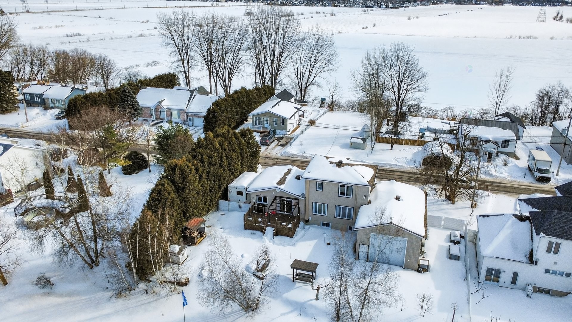 









116


Rue Béram

,
L'Épiphanie,




QC
J5X3J5

