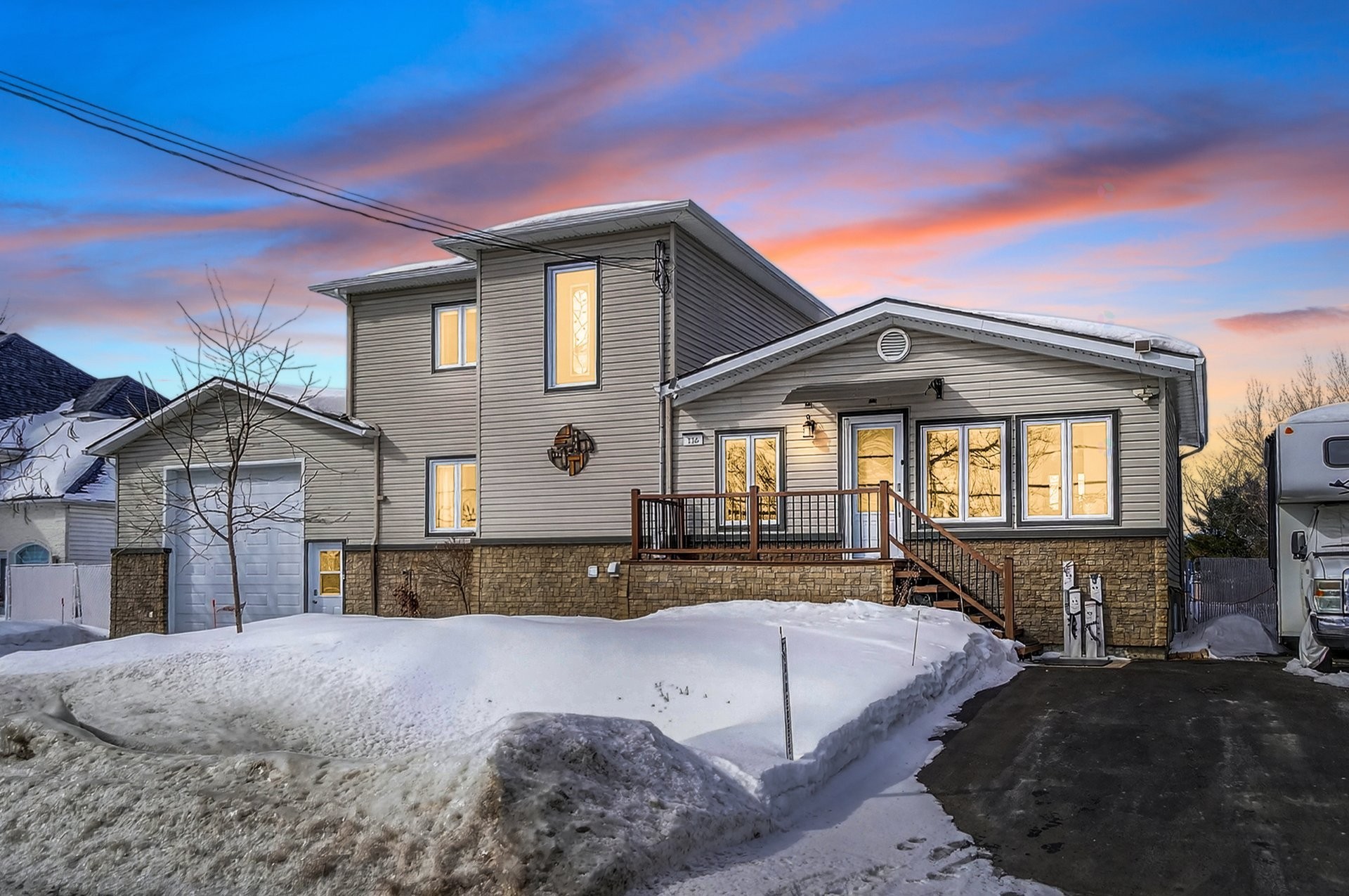 









116


Rue Béram

,
L'Épiphanie,




QC
J5X3J5

