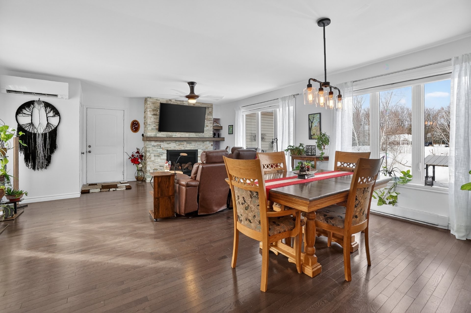 









116


Rue Béram

,
L'Épiphanie,




QC
J5X3J5

