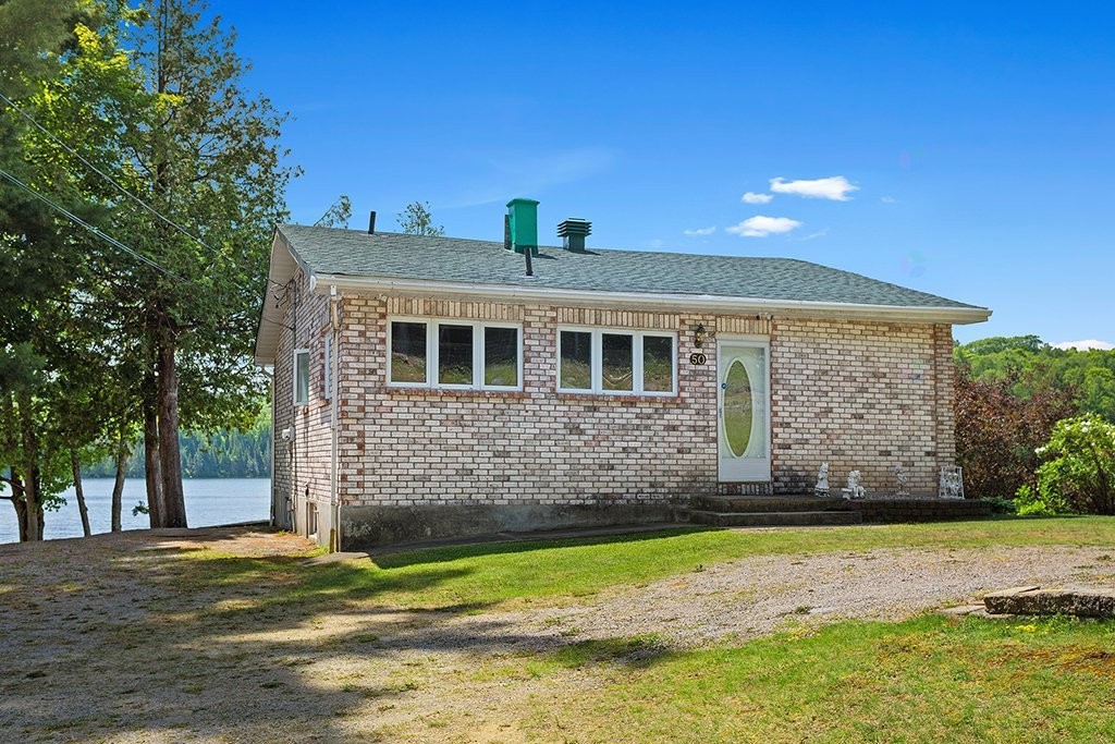 









50


Ch. du Lac-Cassel

,
Low,




QC
J0X2C0

