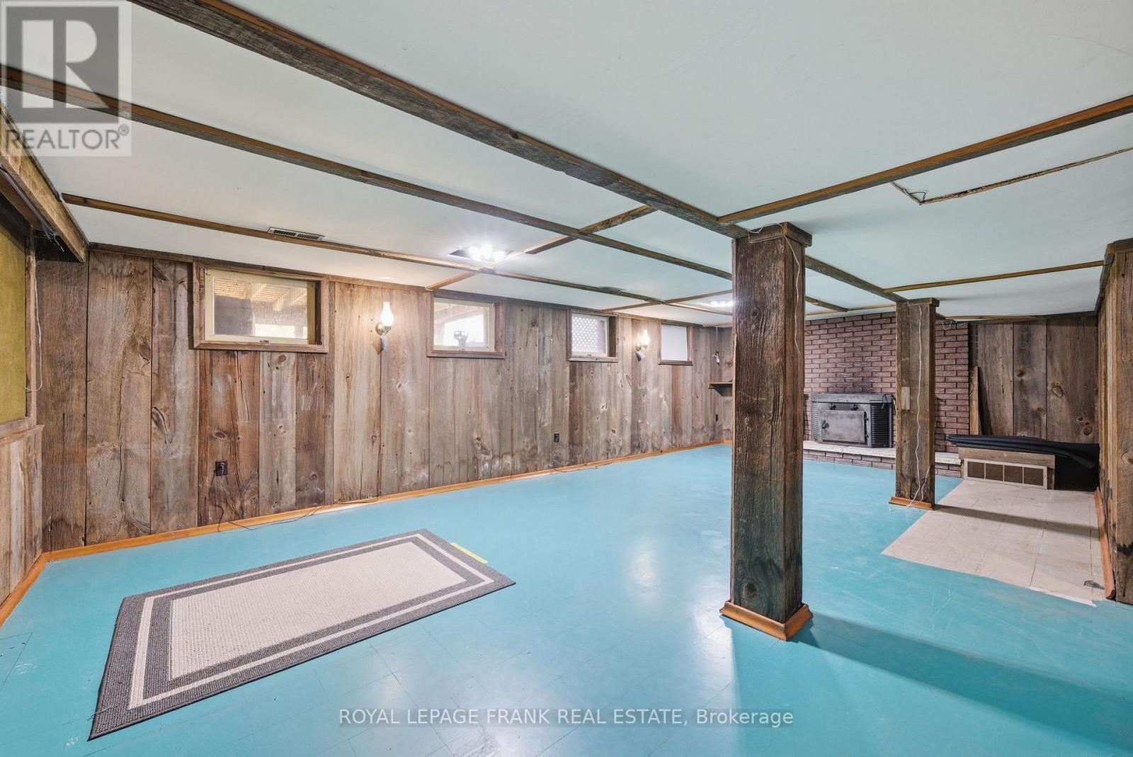 












30 MAPLE CRESCENT

,
Kawartha Lakes (Lindsay),




Ontario
K9V2R7

