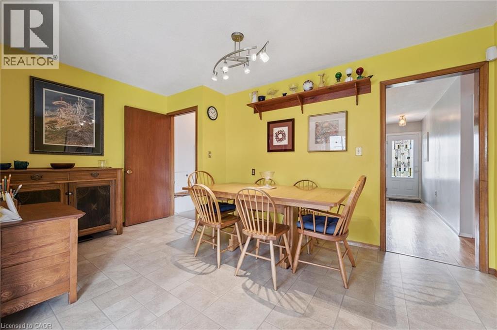 












26 PARKHILL Court

,
Kitchener,




Ontario
N2C2C4

