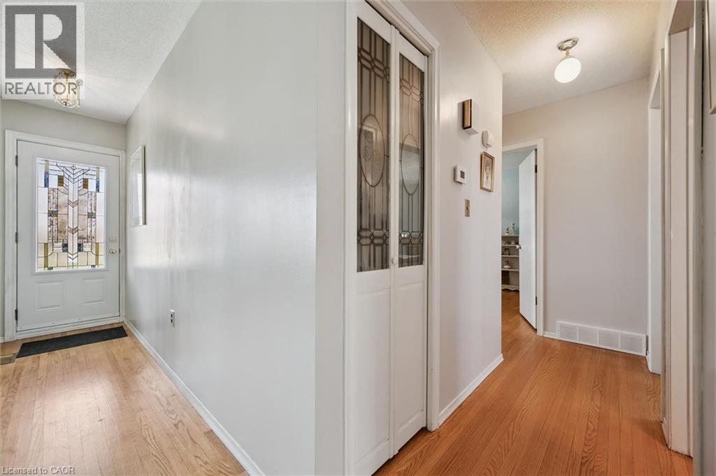 












26 PARKHILL Court

,
Kitchener,




Ontario
N2C2C4

