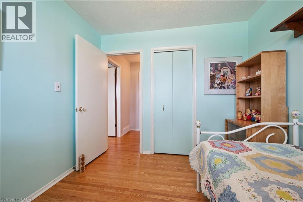 












26 PARKHILL Court

,
Kitchener,




Ontario
N2C2C4

