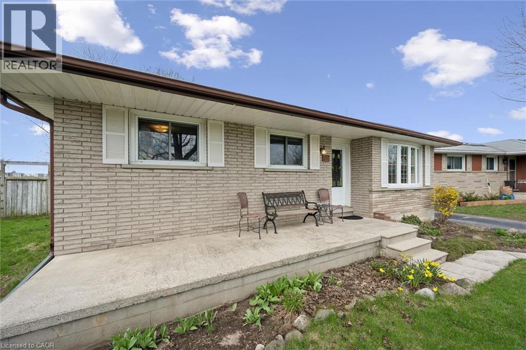 












26 PARKHILL Court

,
Kitchener,




Ontario
N2C2C4

