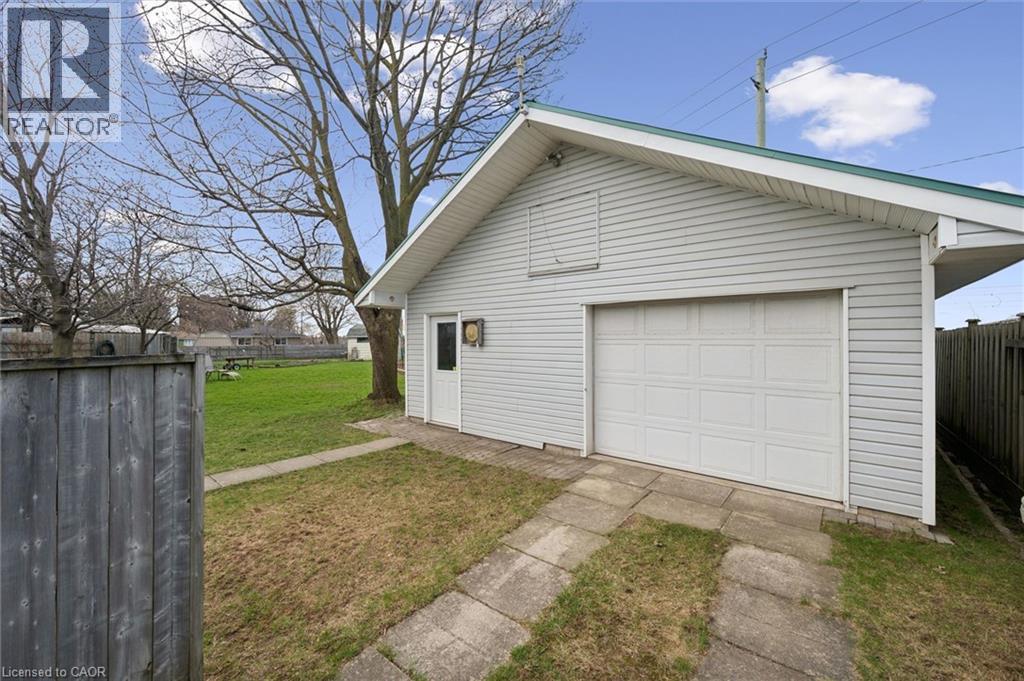 












26 PARKHILL Court

,
Kitchener,




Ontario
N2C2C4

