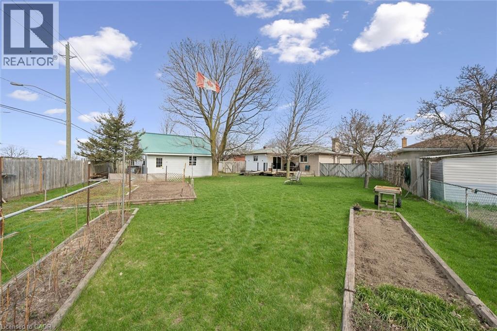 












26 PARKHILL Court

,
Kitchener,




Ontario
N2C2C4

