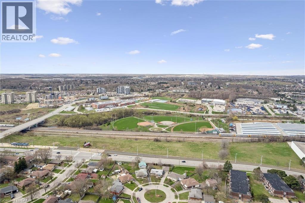 












26 PARKHILL Court

,
Kitchener,




Ontario
N2C2C4

