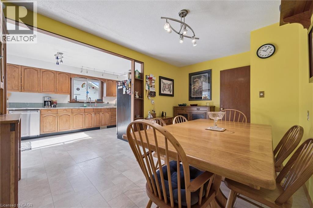 












26 PARKHILL Court

,
Kitchener,




Ontario
N2C2C4

