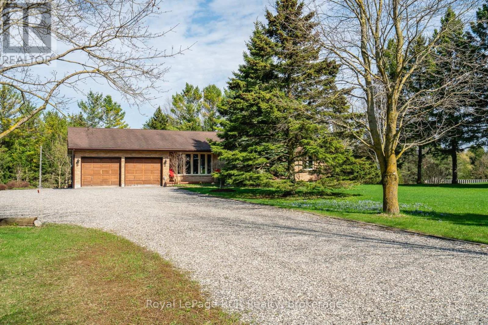 












033105 GREY ROAD 28 ROAD

,
West Grey,




Ontario
N4N3B8

