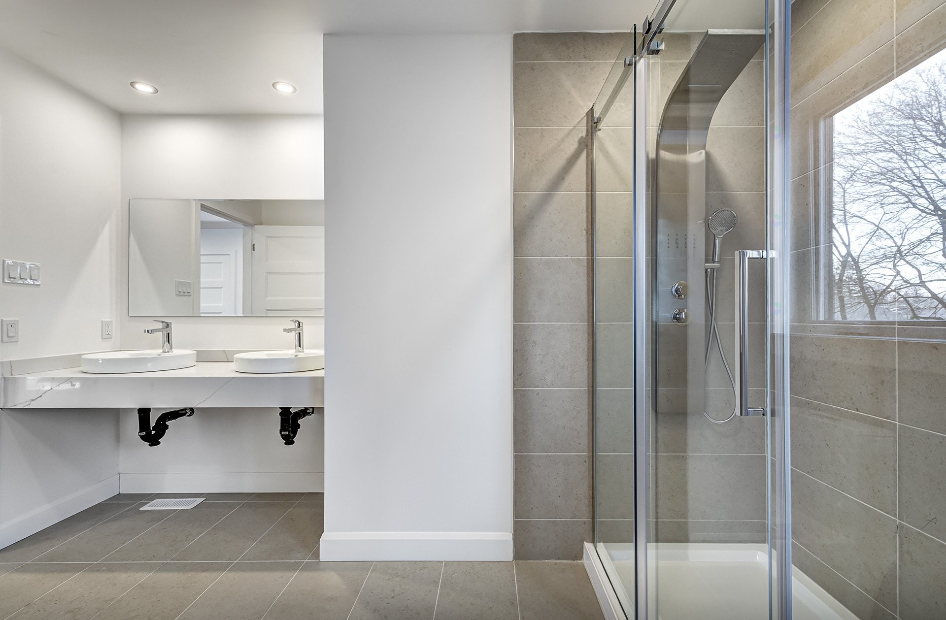 









12


Av. Hillside

,
Pointe-Claire,




QC
H9S5E2

