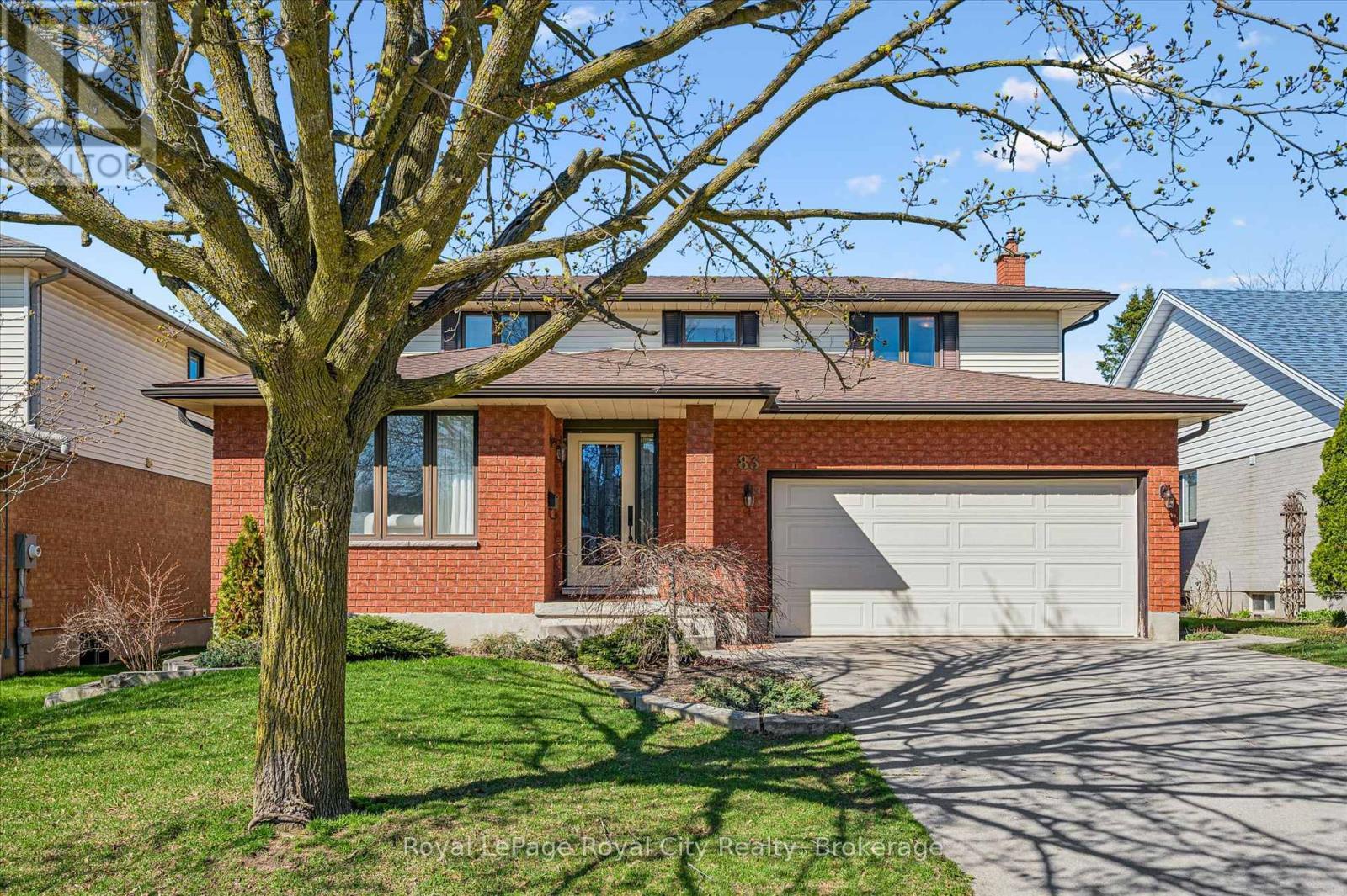 












83 PINNACLE CRESCENT

,
Guelph (Willow West/Sugarbush/West Acres),




Ontario
N1K1P5

