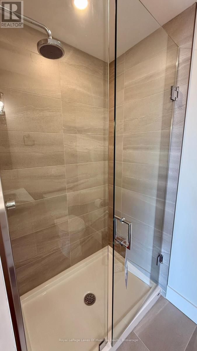 












203 - 11 TREE TOPS LANE

,
Huntsville (Chaffey),




Ontario
P1H0B8

