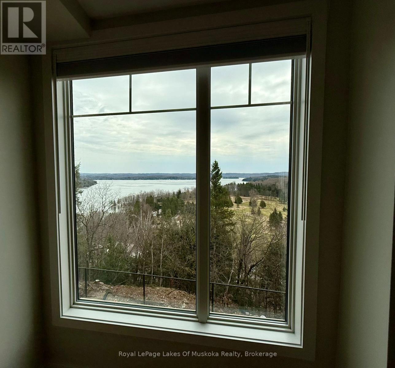 












203 - 11 TREE TOPS LANE

,
Huntsville (Chaffey),




Ontario
P1H0B8

