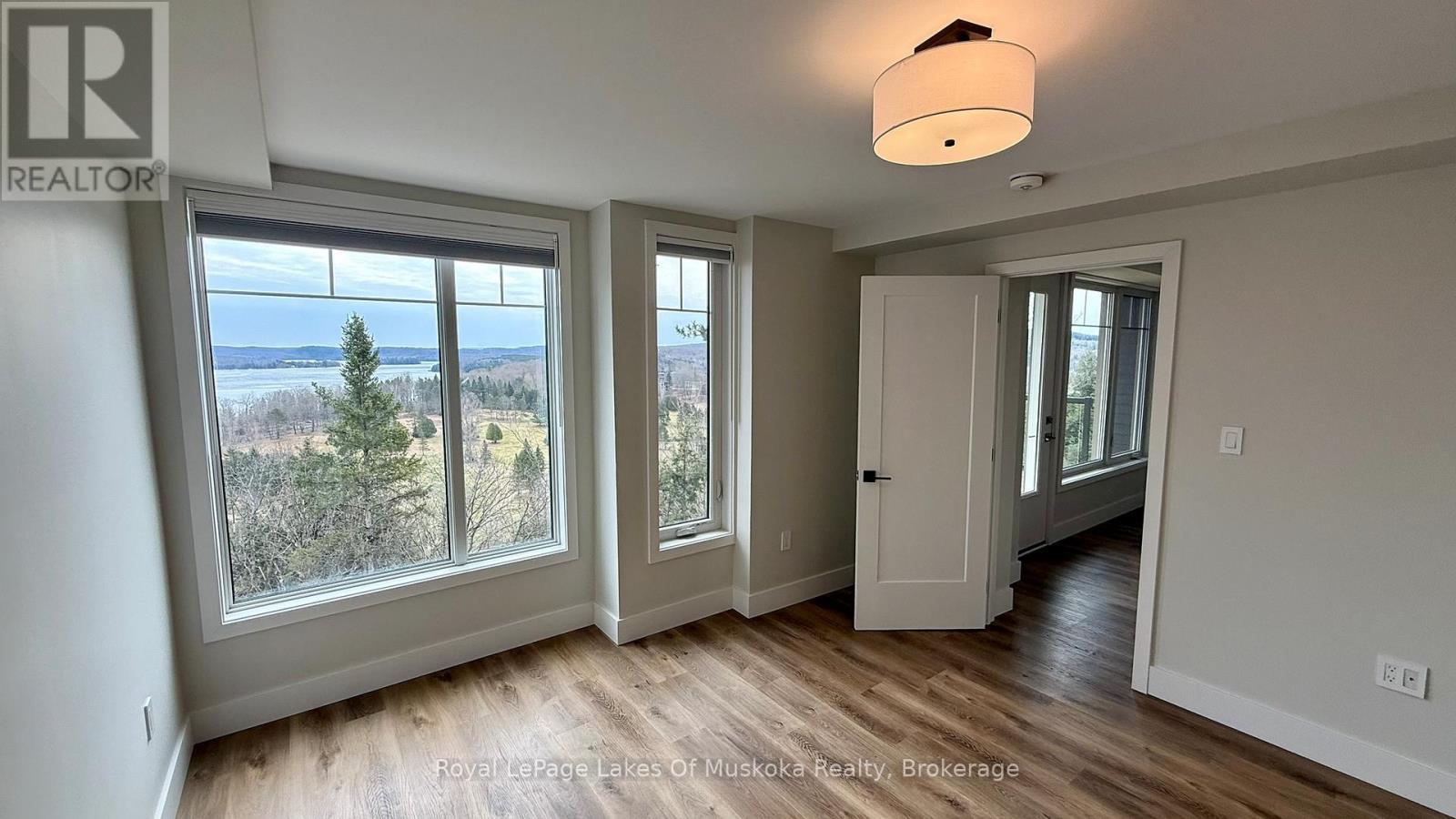 












203 - 11 TREE TOPS LANE

,
Huntsville (Chaffey),




Ontario
P1H0B8

