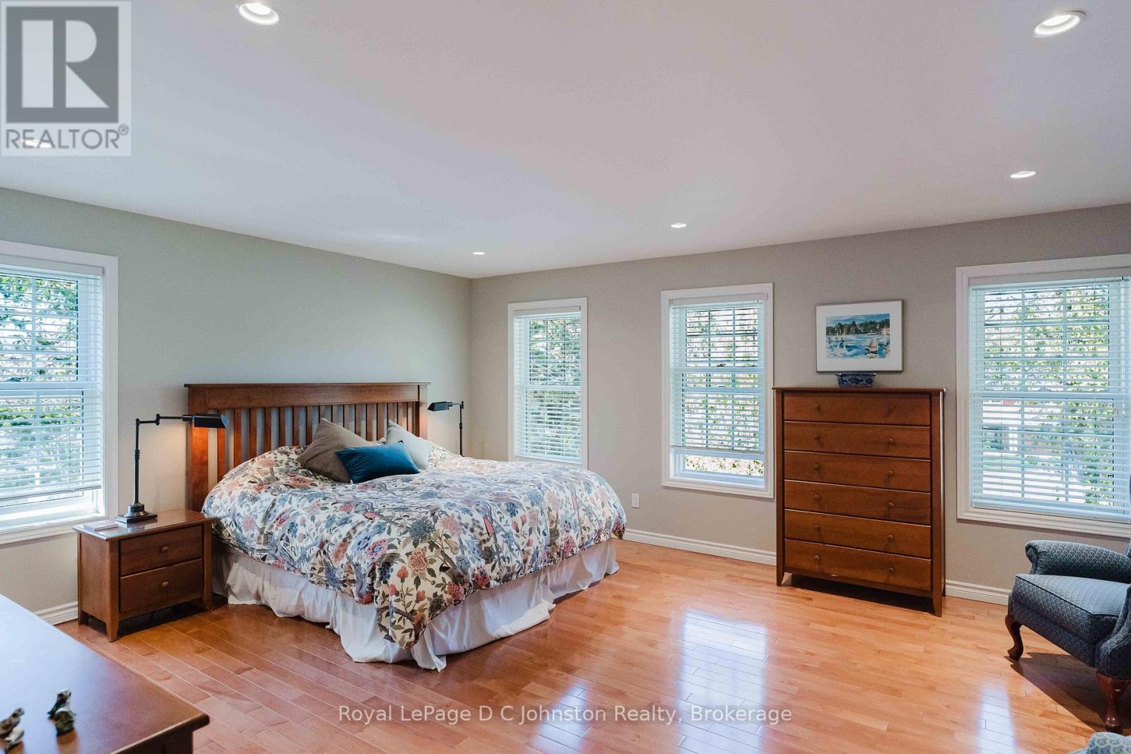 












6 GOBLE PLACE

,
Saugeen Shores,




Ontario
N0H2C5


