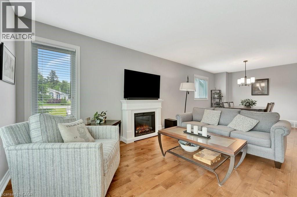 












103 KELLS Lane

,
Freelton,




Ontario
L8B1A5

