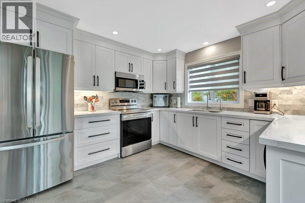 












103 KELLS Lane

,
Freelton,




Ontario
L8B1A5

