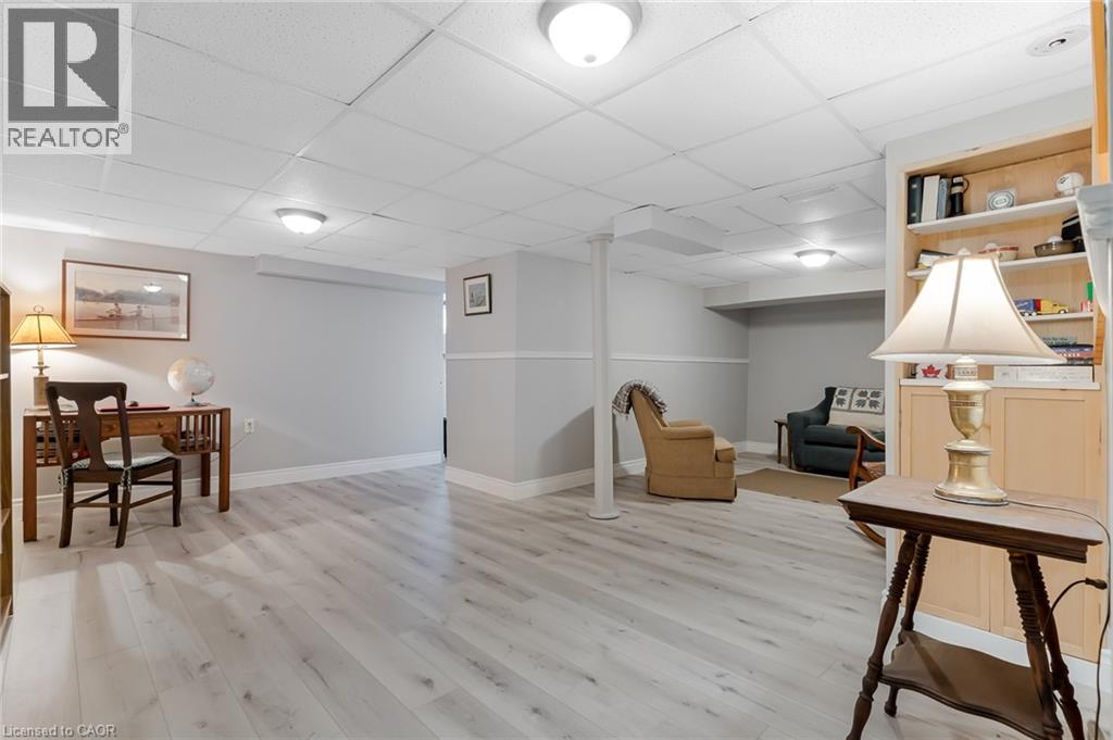 












103 KELLS Lane

,
Freelton,




Ontario
L8B1A5

