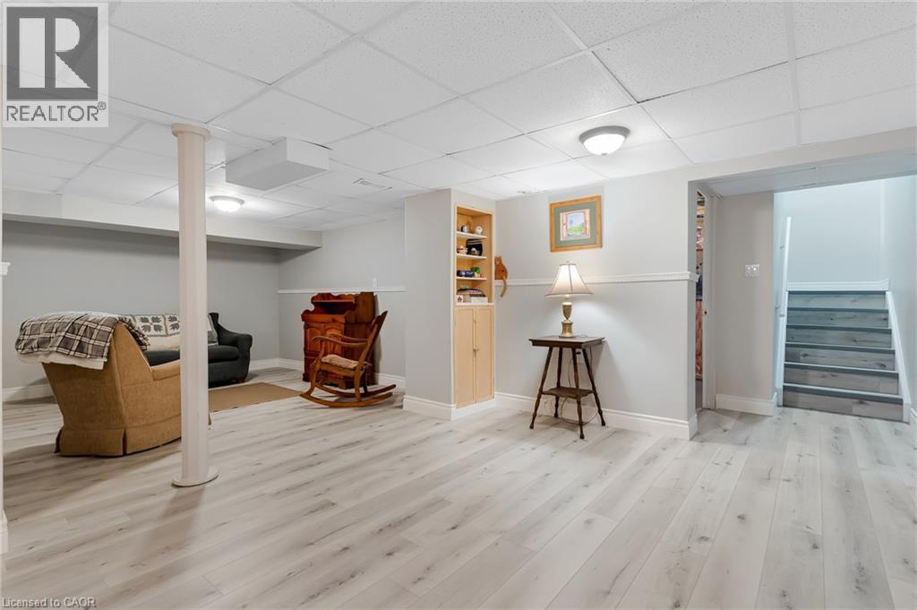 












103 KELLS Lane

,
Freelton,




Ontario
L8B1A5

