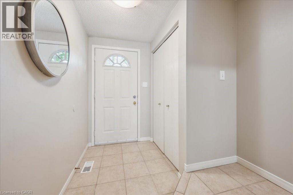 












66 RODGERS Road Unit# 2

,
Guelph,




Ontario
N1G4Y5

