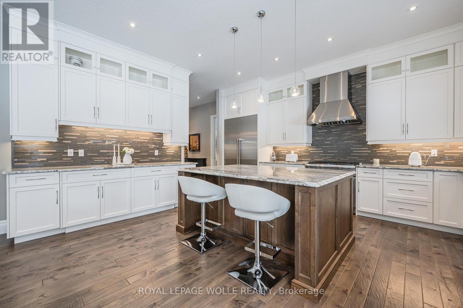 












23 HIGHGROVE COURT

,
Cambridge,




Ontario
N3H4R8

