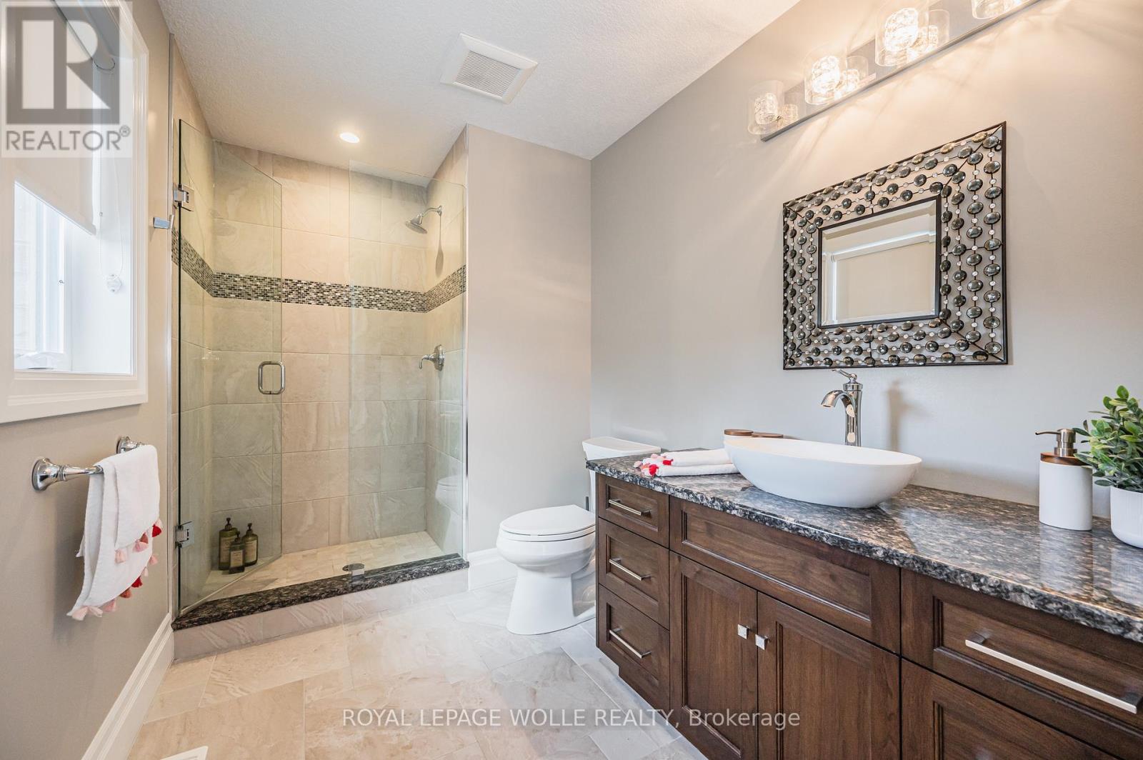 












23 HIGHGROVE COURT

,
Cambridge,




Ontario
N3H4R8


