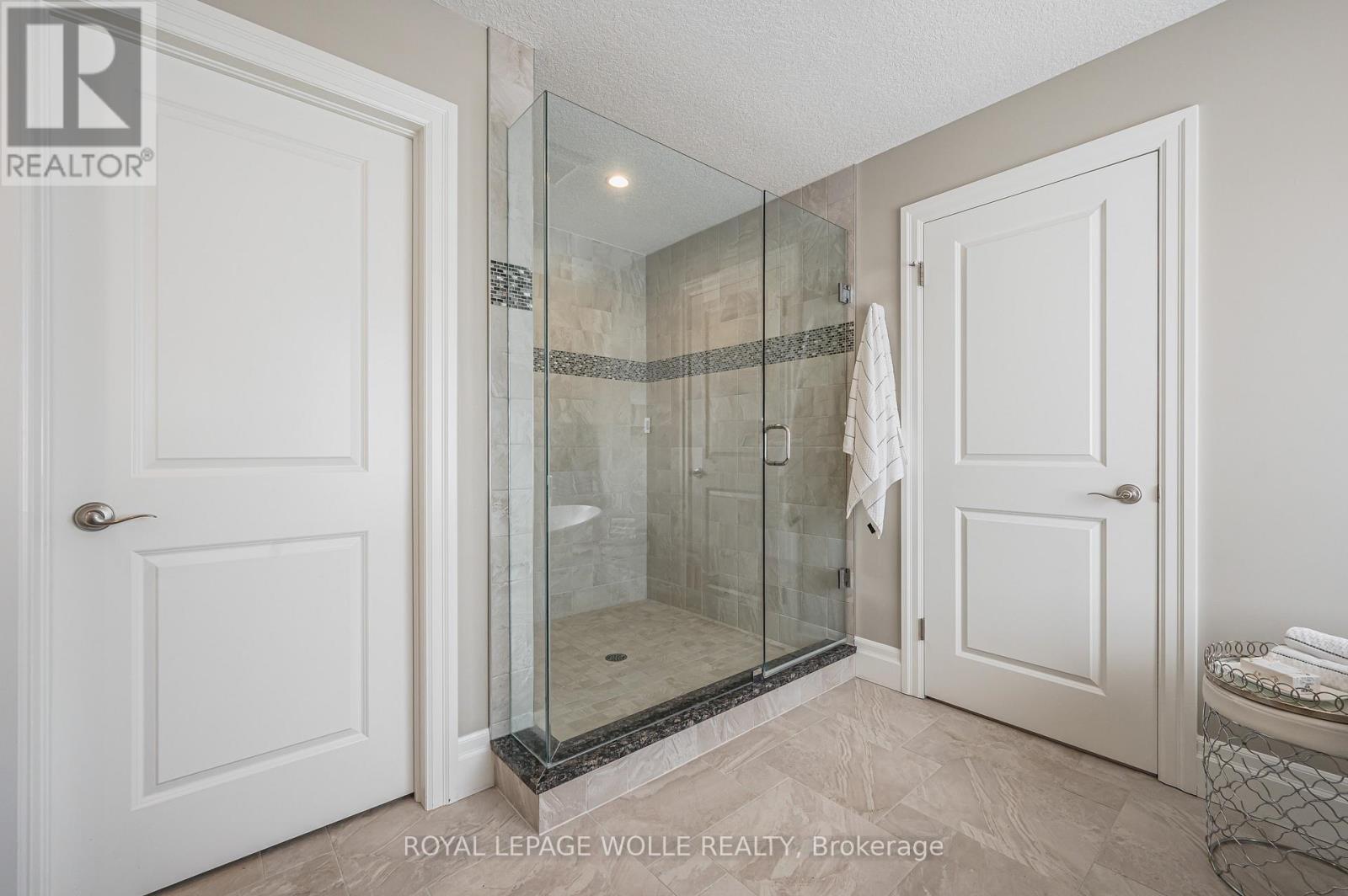 












23 HIGHGROVE COURT

,
Cambridge,




Ontario
N3H4R8


