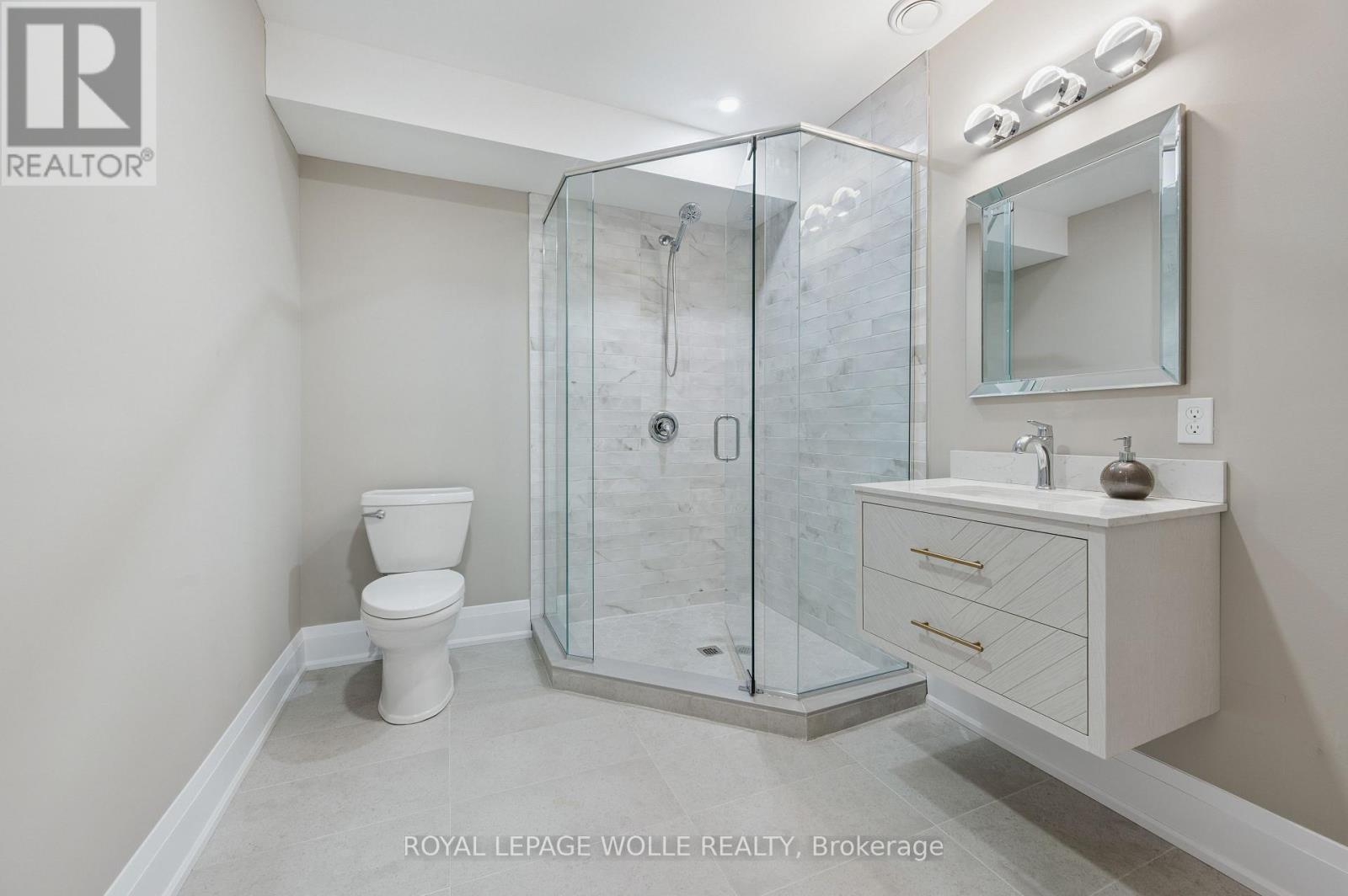












23 HIGHGROVE COURT

,
Cambridge,




Ontario
N3H4R8

