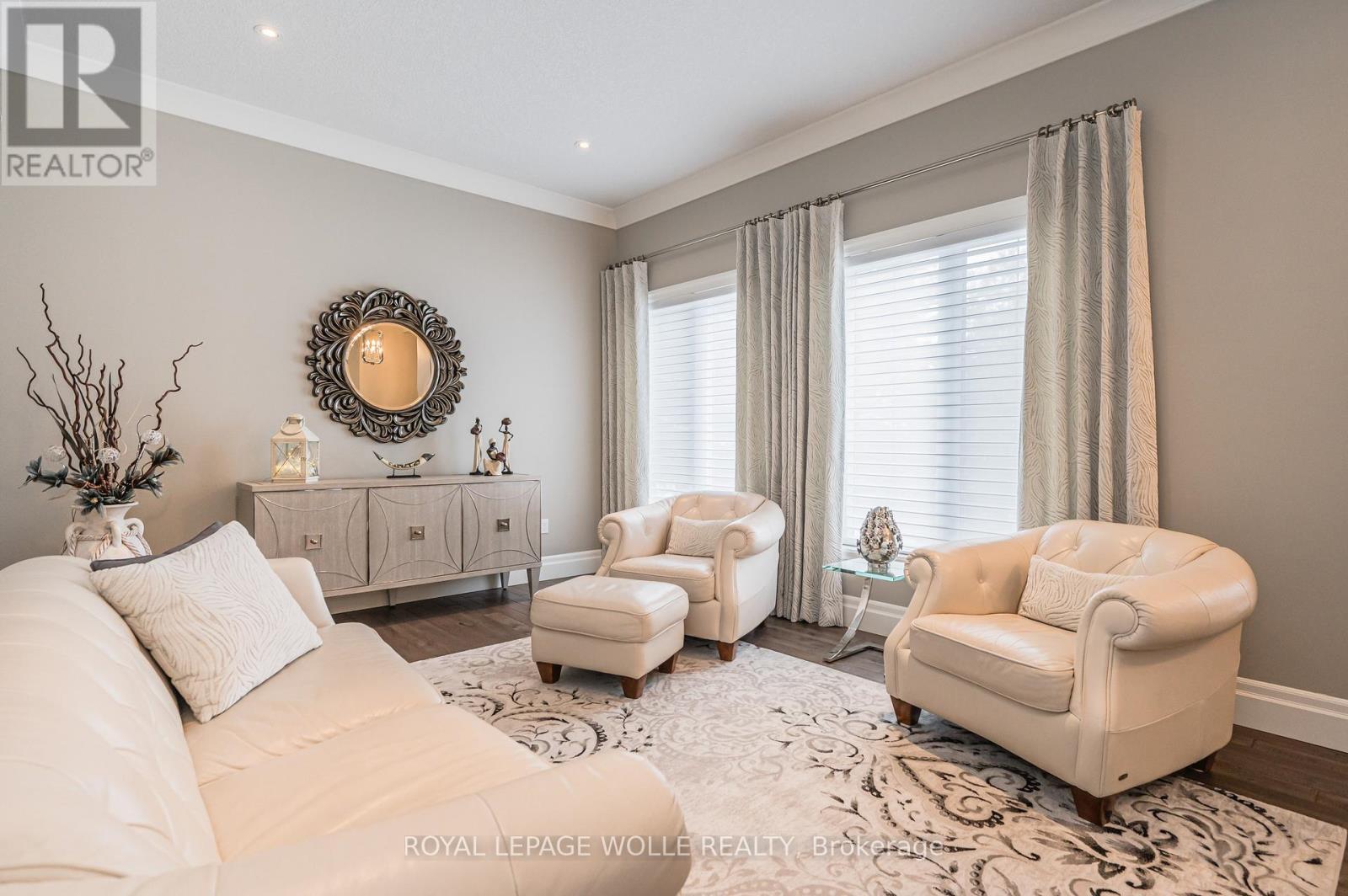 












23 HIGHGROVE COURT

,
Cambridge,




Ontario
N3H4R8

