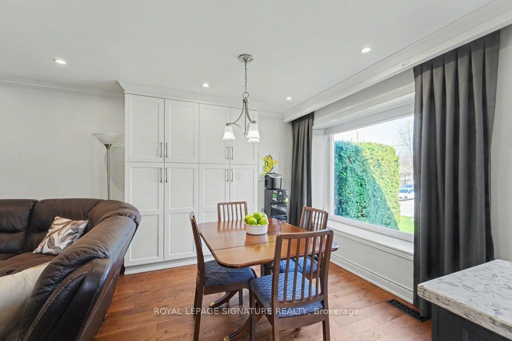 









236


Ashlar

Road,
Richmond Hill,




ON
L4C 2W6

