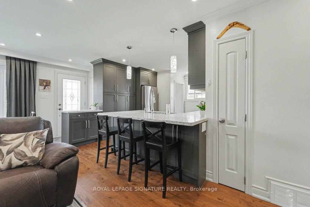 









236


Ashlar

Road,
Richmond Hill,




ON
L4C 2W6

