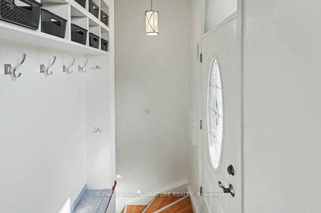 









236


Ashlar

Road,
Richmond Hill,




ON
L4C 2W6

