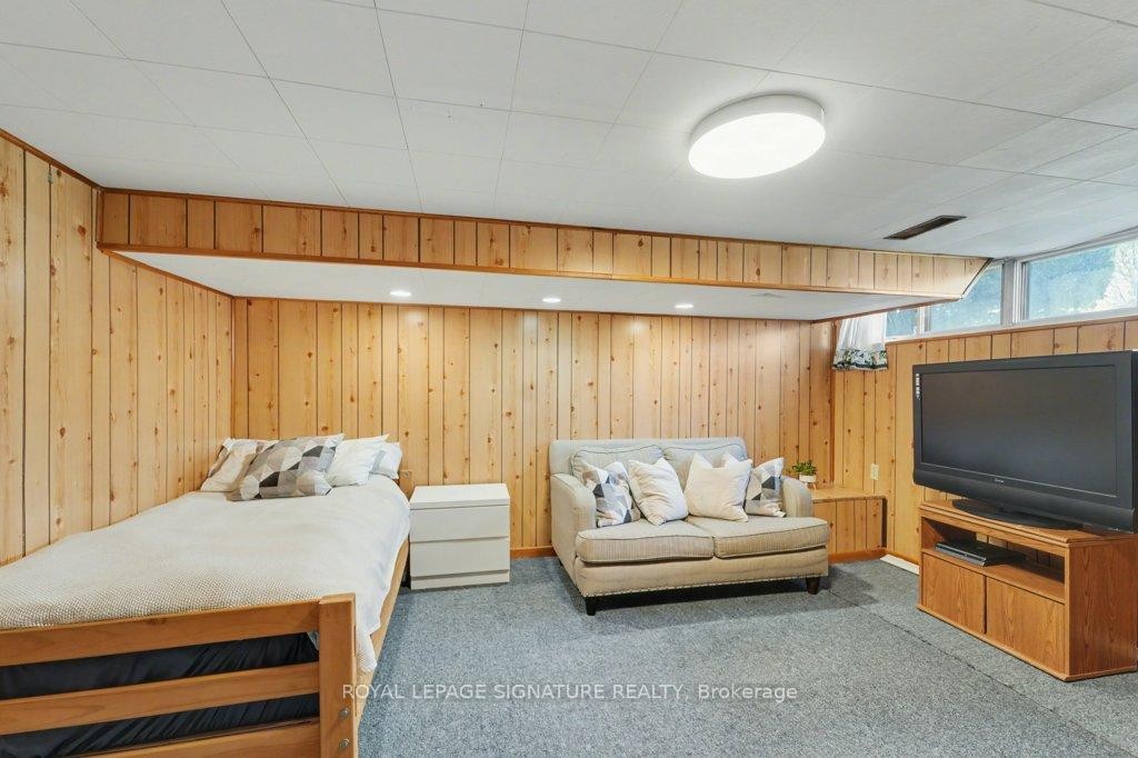 









236


Ashlar

Road,
Richmond Hill,




ON
L4C 2W6

