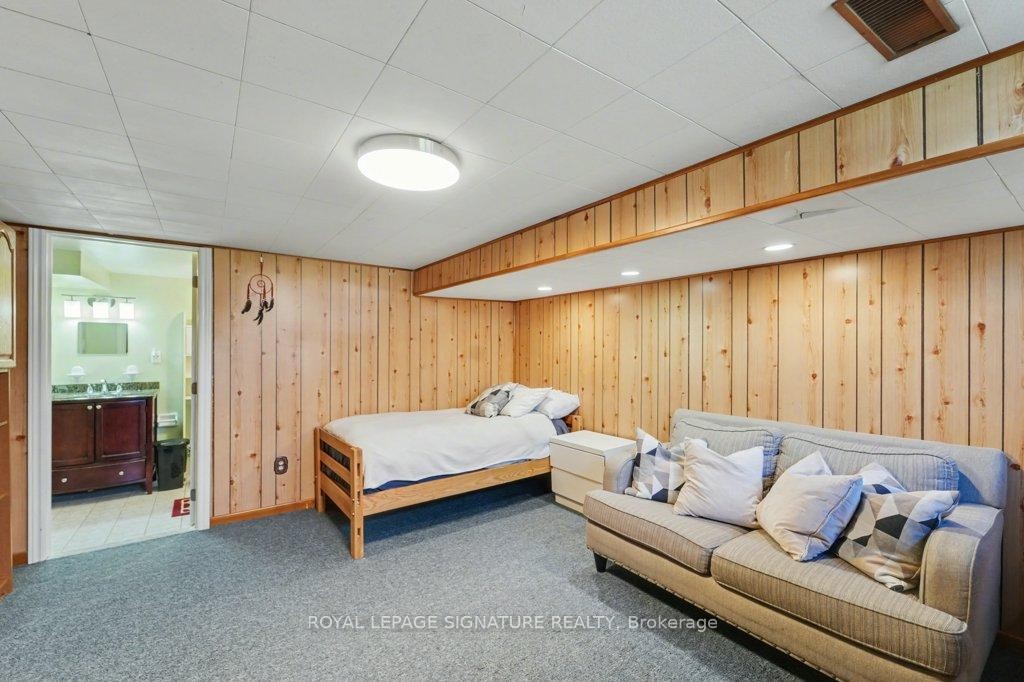 









236


Ashlar

Road,
Richmond Hill,




ON
L4C 2W6

