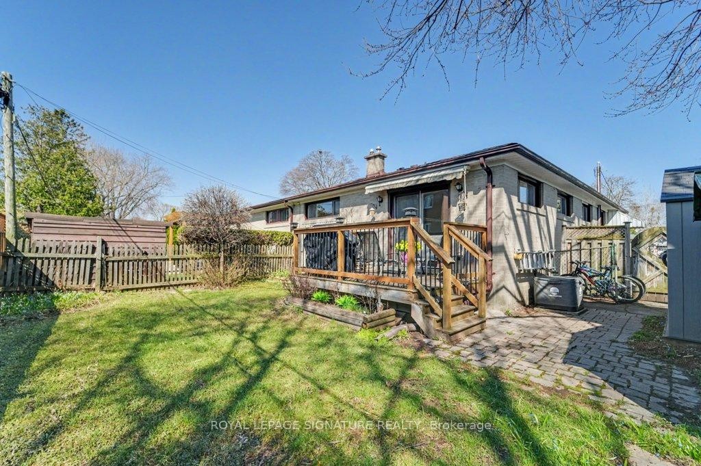 









236


Ashlar

Road,
Richmond Hill,




ON
L4C 2W6

