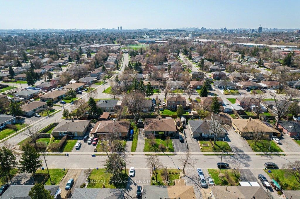 









236


Ashlar

Road,
Richmond Hill,




ON
L4C 2W6

