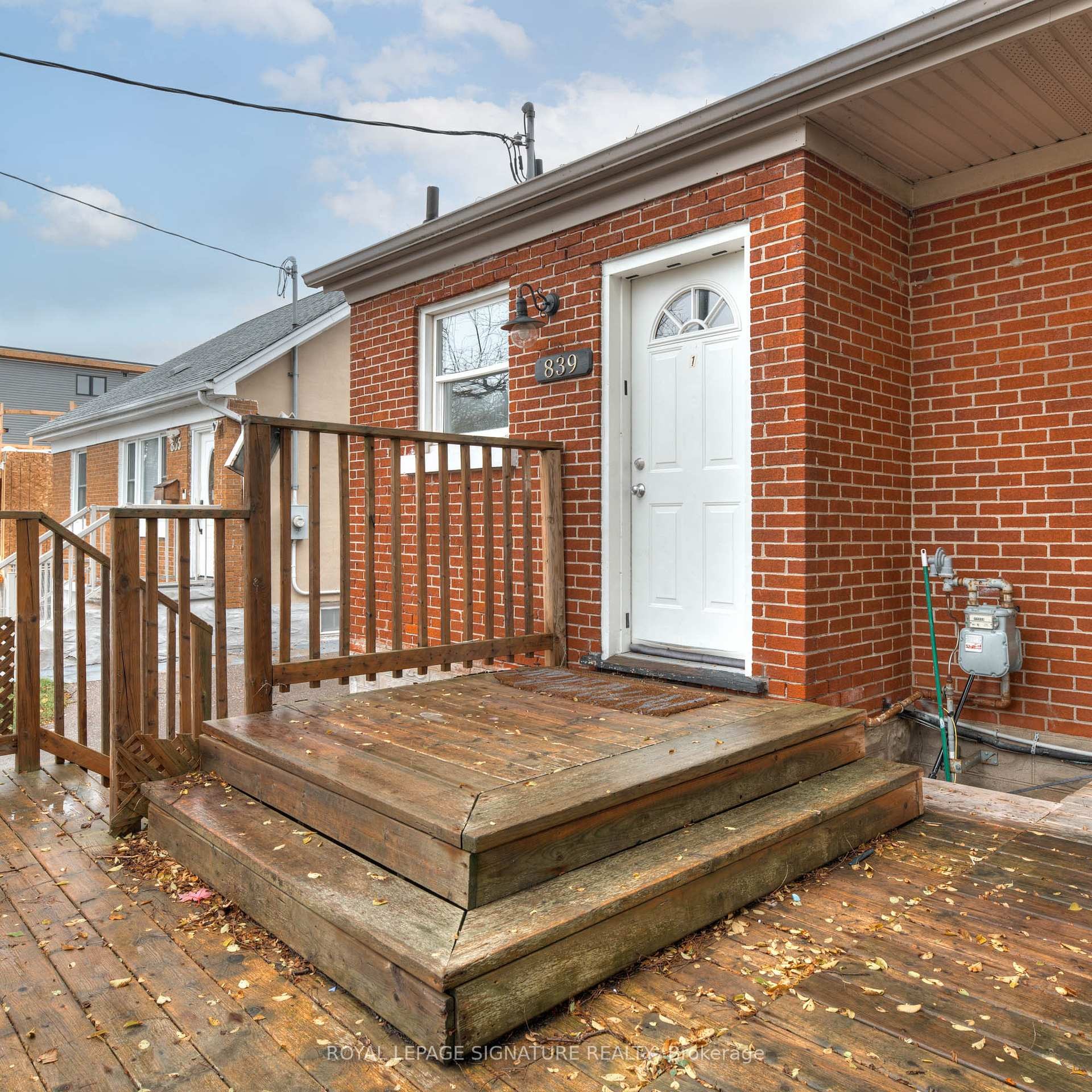 









839


Stirling

Avenue South,
Kitchener,




ON
N2M 3K4


