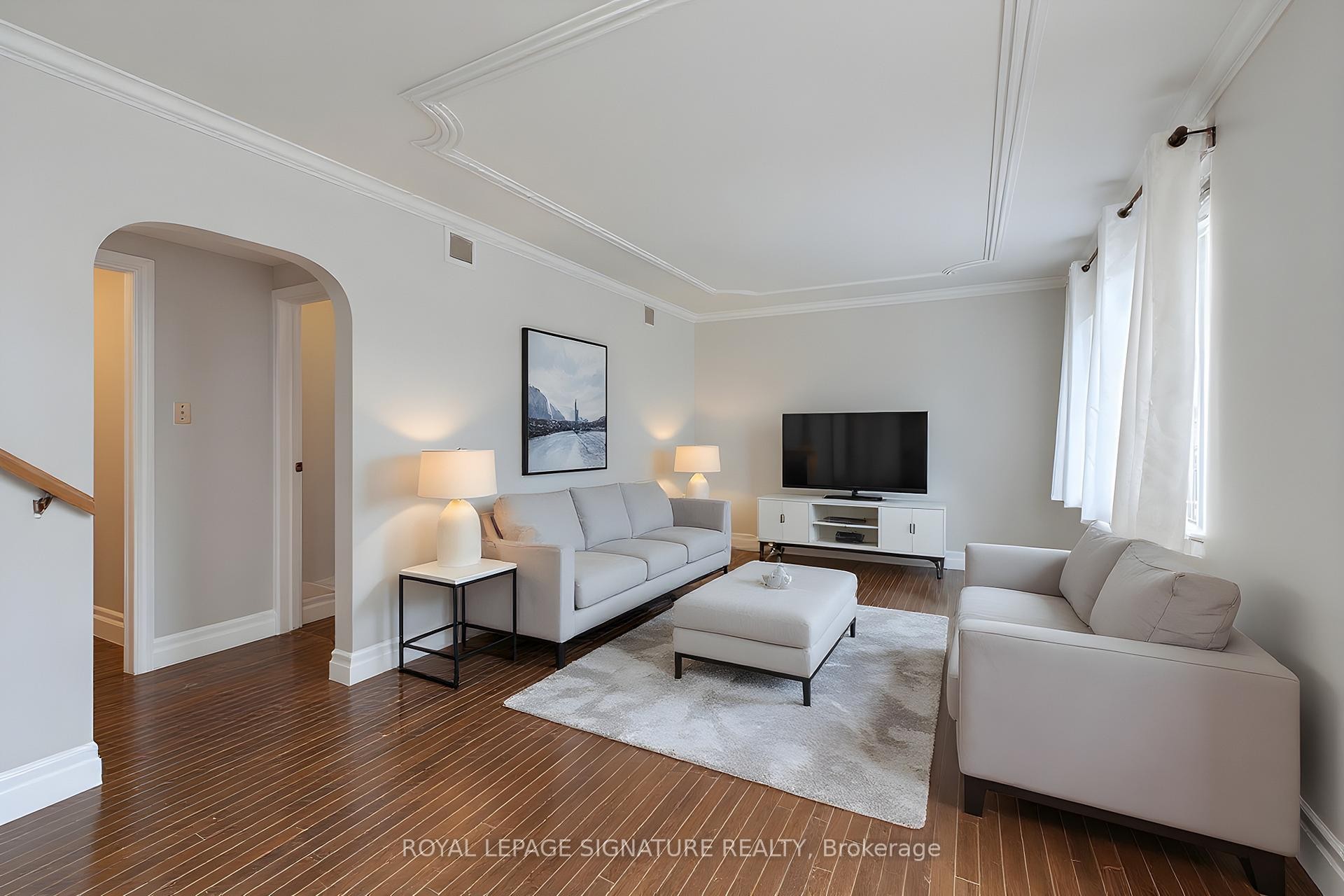 









839


Stirling

Avenue South,
Kitchener,




ON
N2M 3K4

