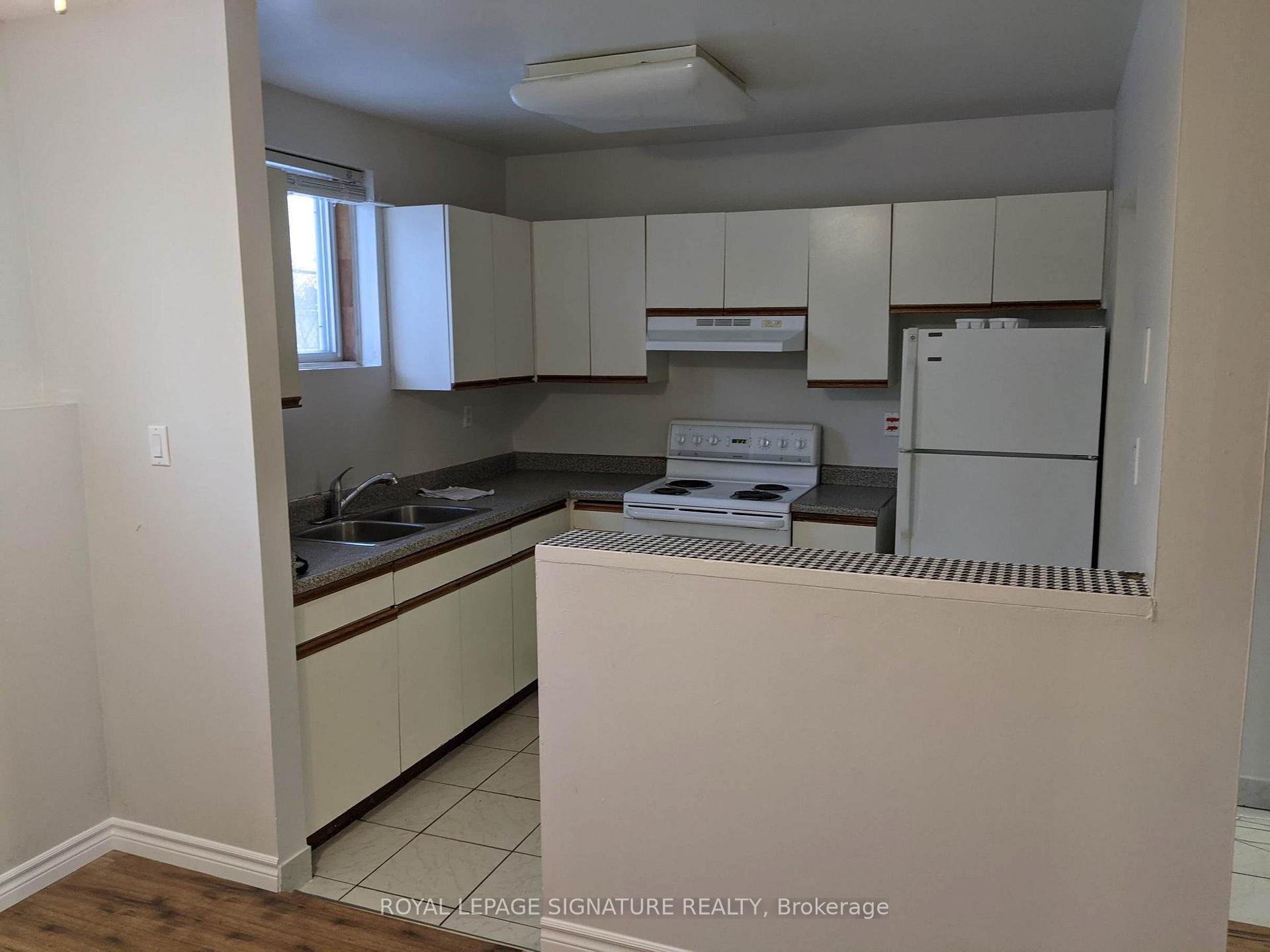 









839


Stirling

Avenue South,
Kitchener,




ON
N2M 3K4

