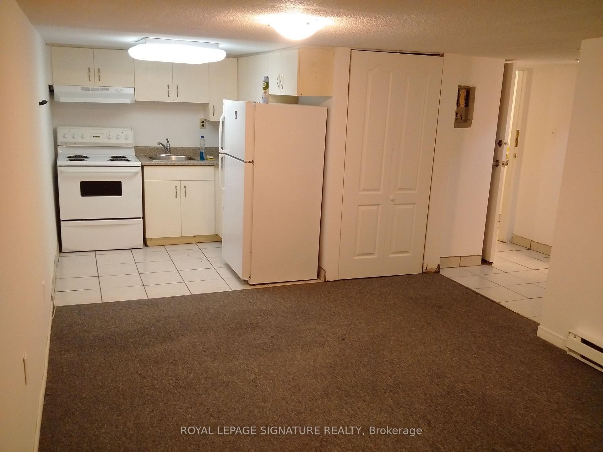 









839


Stirling

Avenue South,
Kitchener,




ON
N2M 3K4

