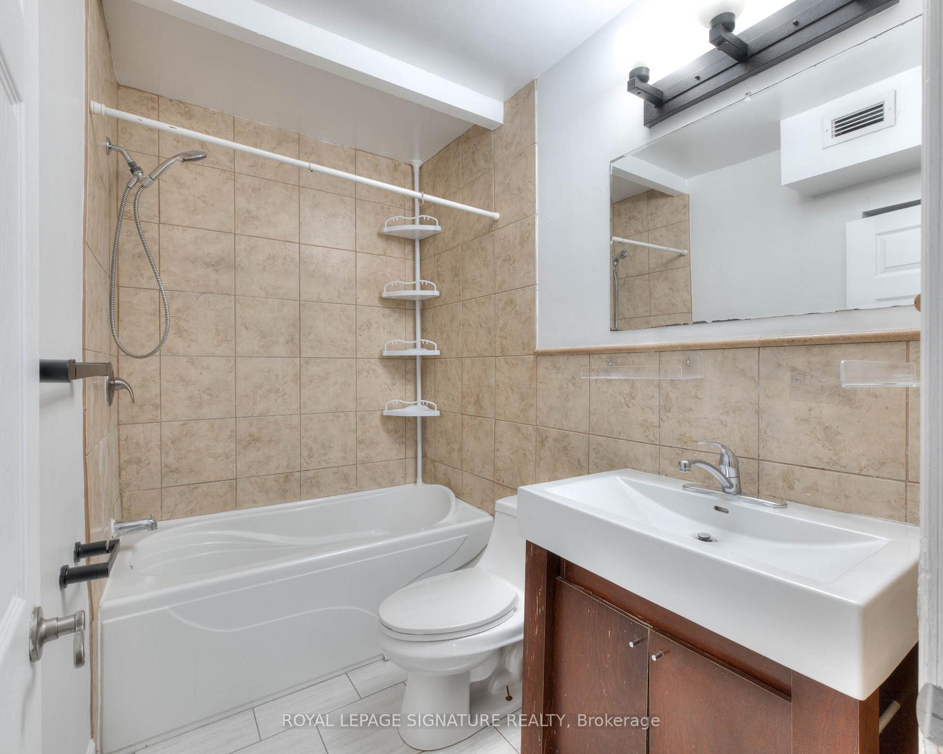 









839


Stirling

Avenue South,
Kitchener,




ON
N2M 3K4


