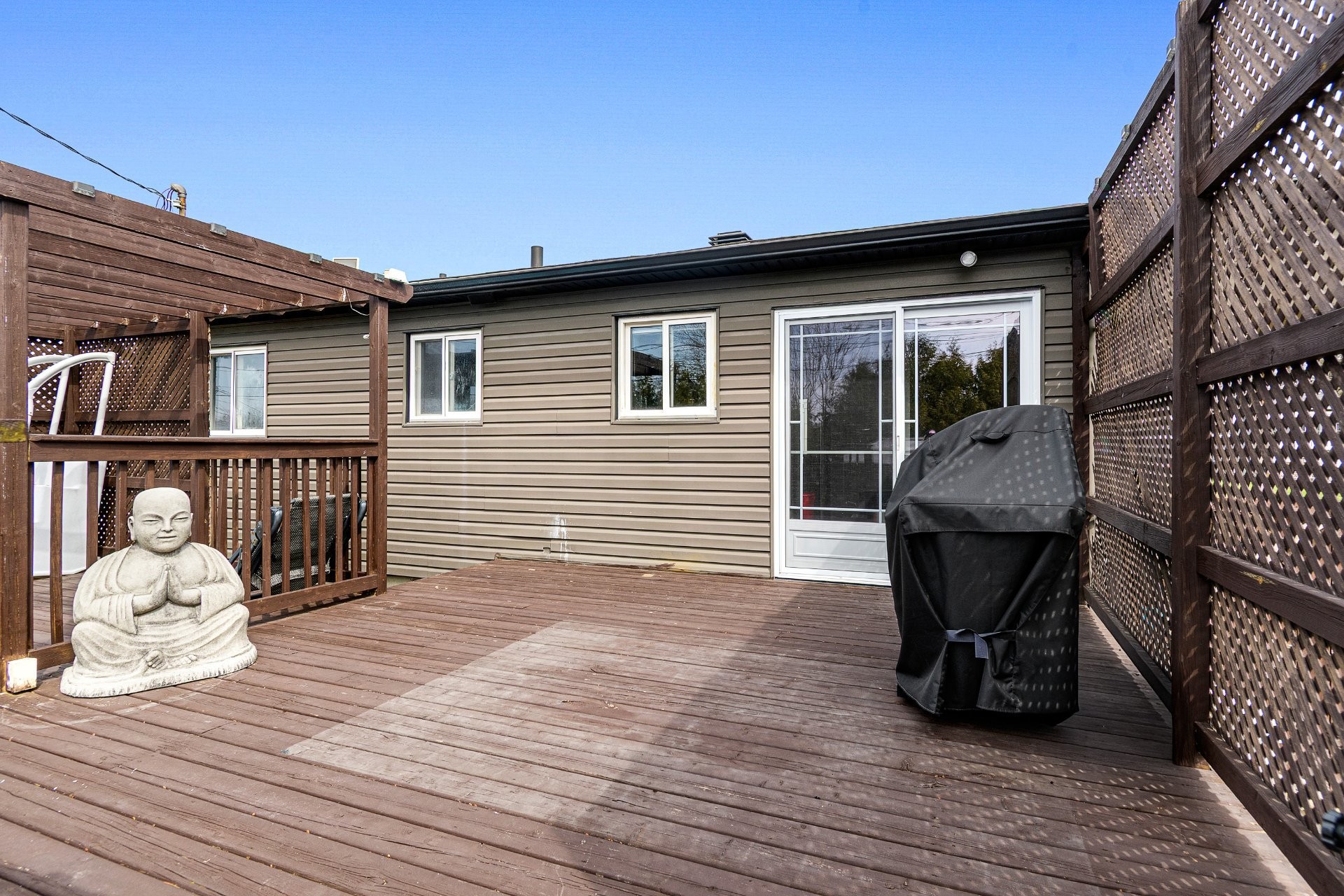 









8


Rue Pierre-Laporte

,
Grenville,




QC
J0V1J0

