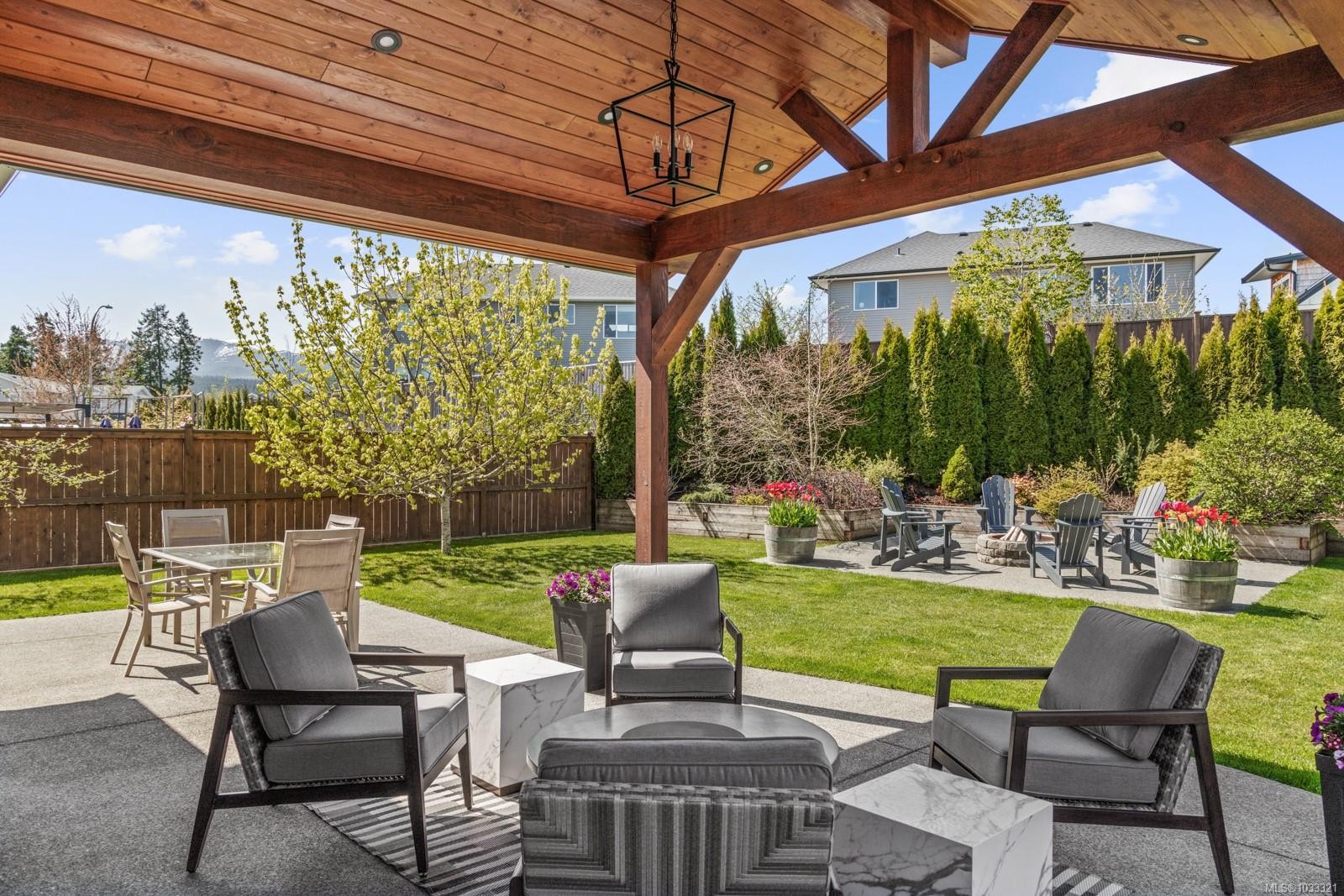 









3349


Bolton

St,
Cumberland,




BC
V0R 1S0

