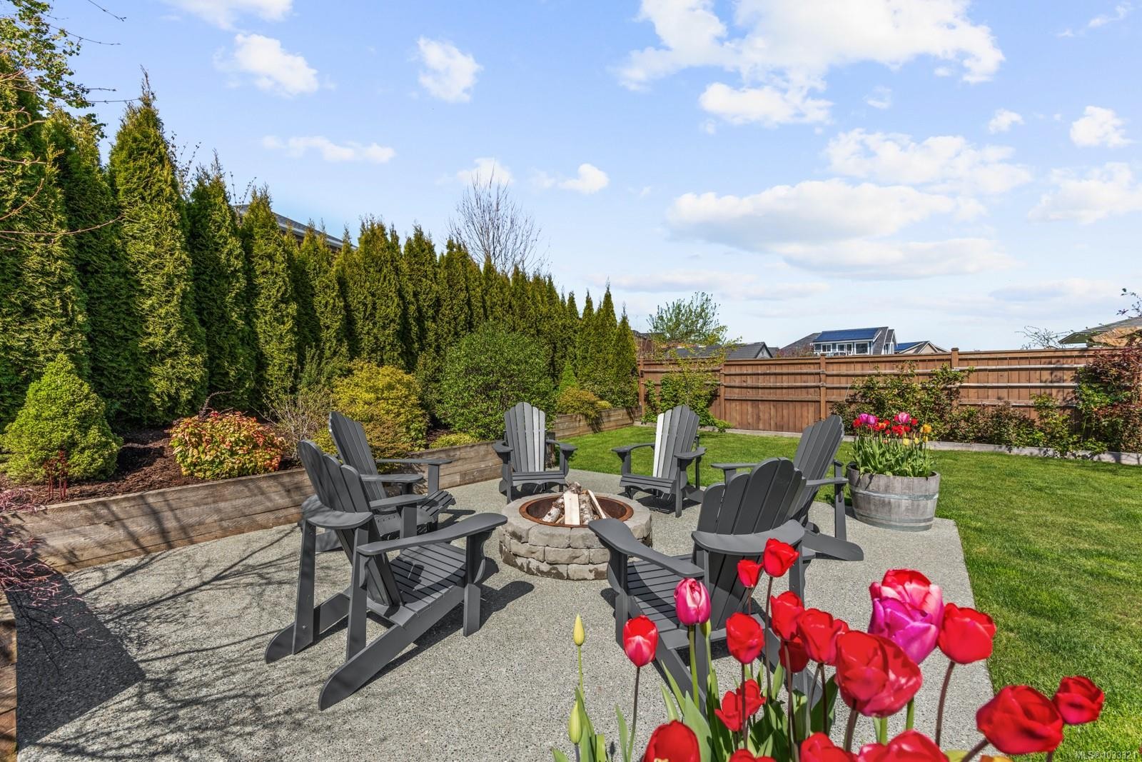 









3349


Bolton

St,
Cumberland,




BC
V0R 1S0

