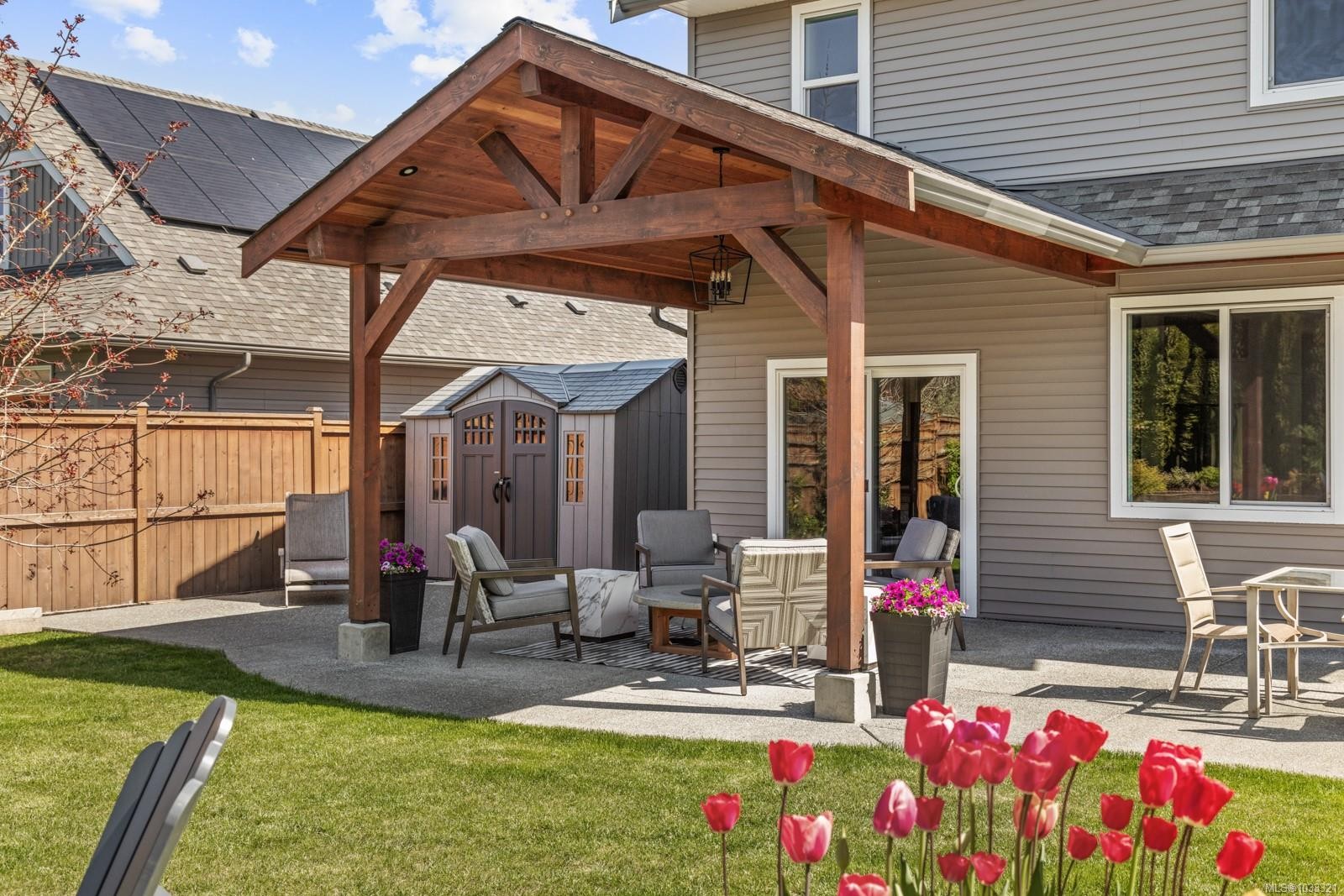 









3349


Bolton

St,
Cumberland,




BC
V0R 1S0

