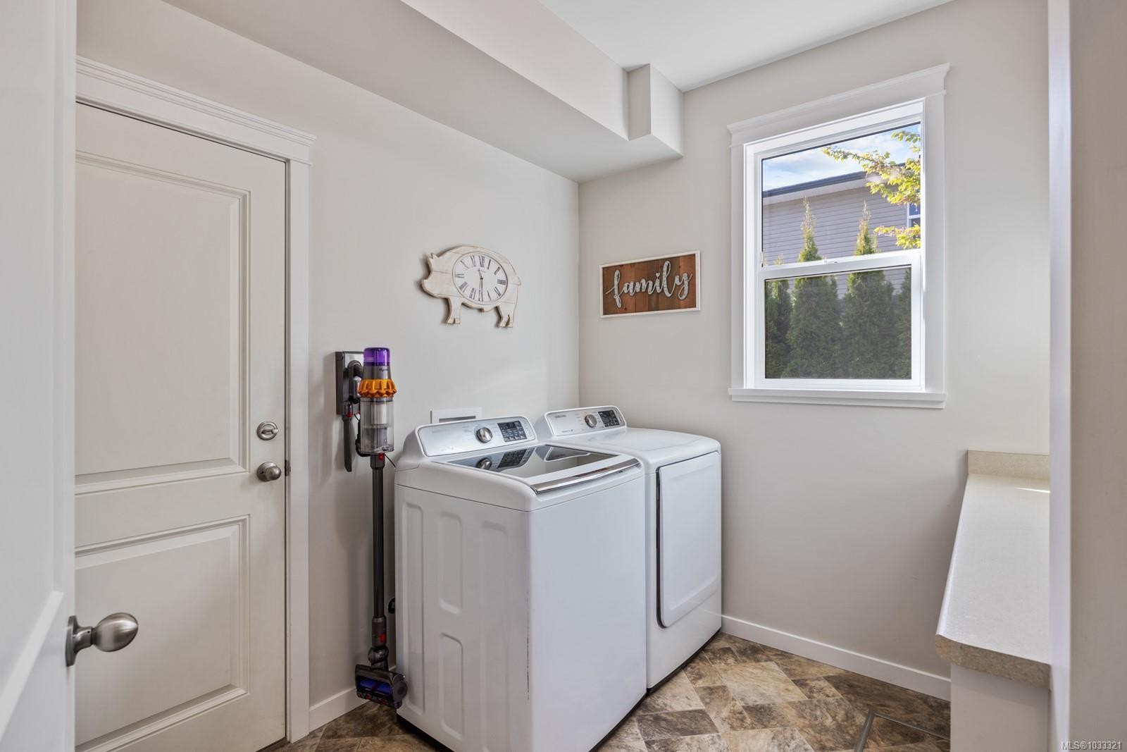 









3349


Bolton

St,
Cumberland,




BC
V0R 1S0

